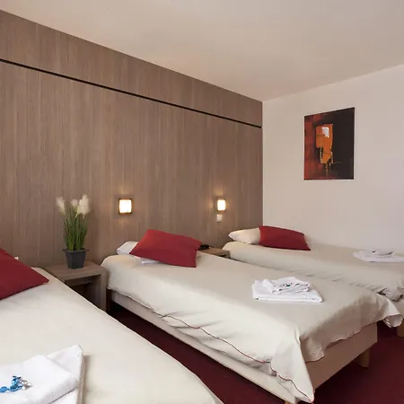 Hotel Club Mmv Les Melezes 4*